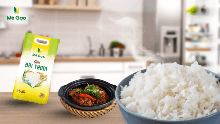 Cơm trắng từ gạo Đài Thơm kèm món kho đậm vị